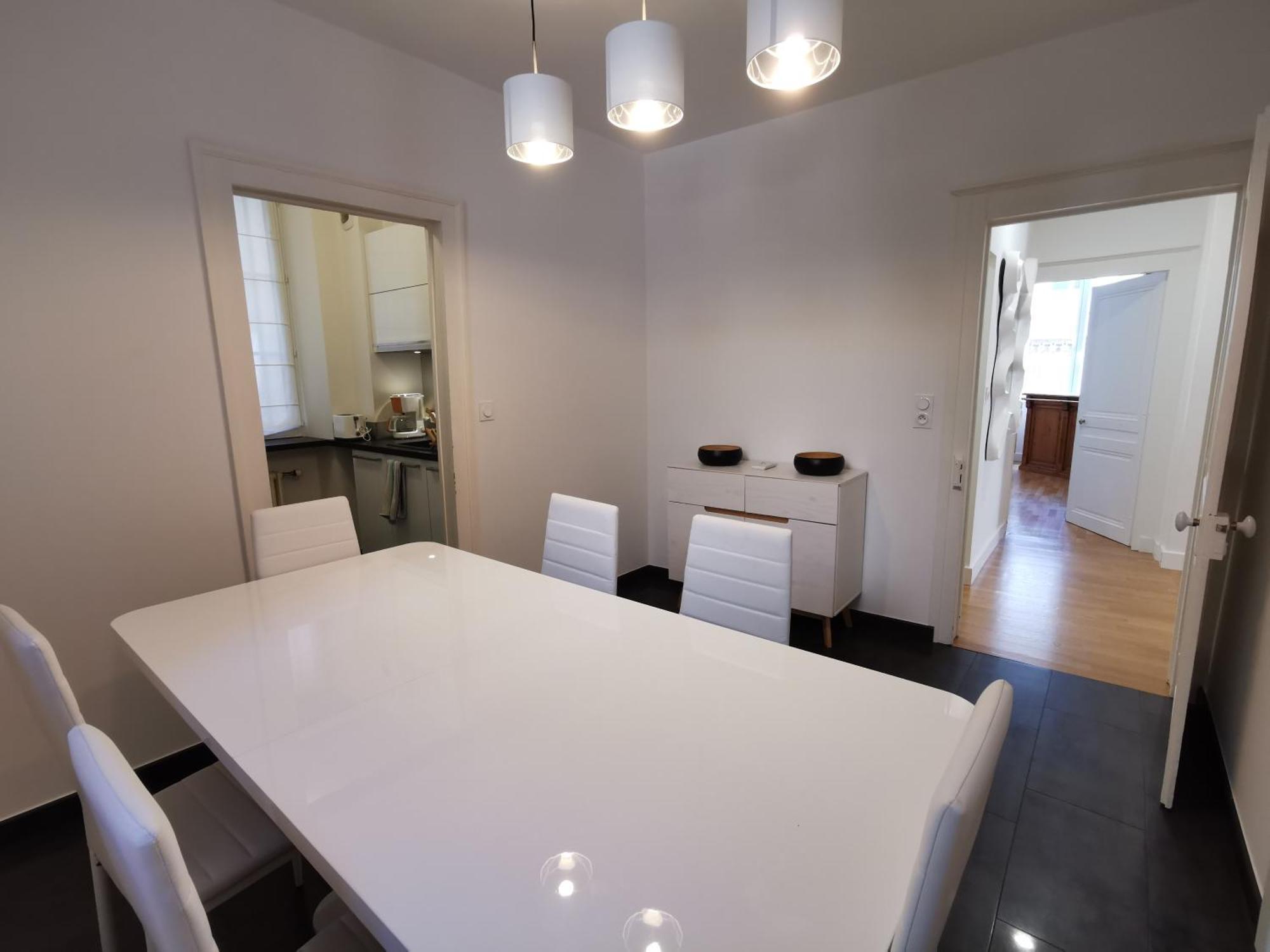 Appartement 3 Chambres Au Coeur Du Jura, Ideal Famille Сален-ле-Бен Екстер'єр фото
